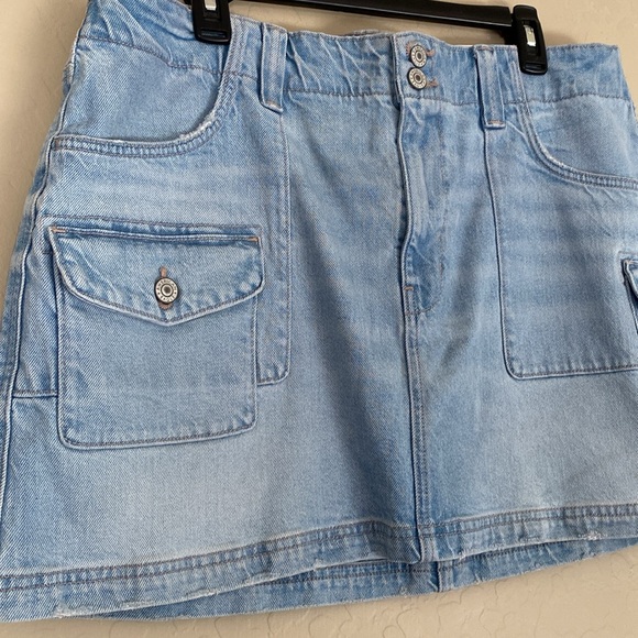 American Eagle, 18 (34W), stretch, low-rise a-line mini skirt - Picture 5 of 9